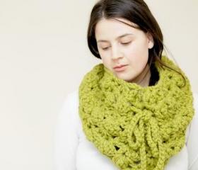 Crochet Cowl Cape - Lacey Crochet Cowl - Snood in Spring Green - The Porthcurnick
