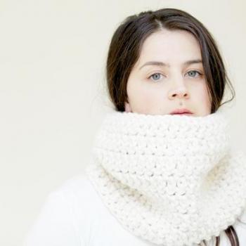 Chunky Crochet Cowl in Vanilla Cream
